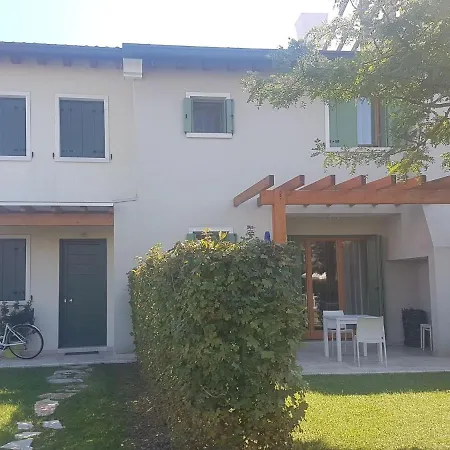 Villaggio A Mare, Lido Altanea *
